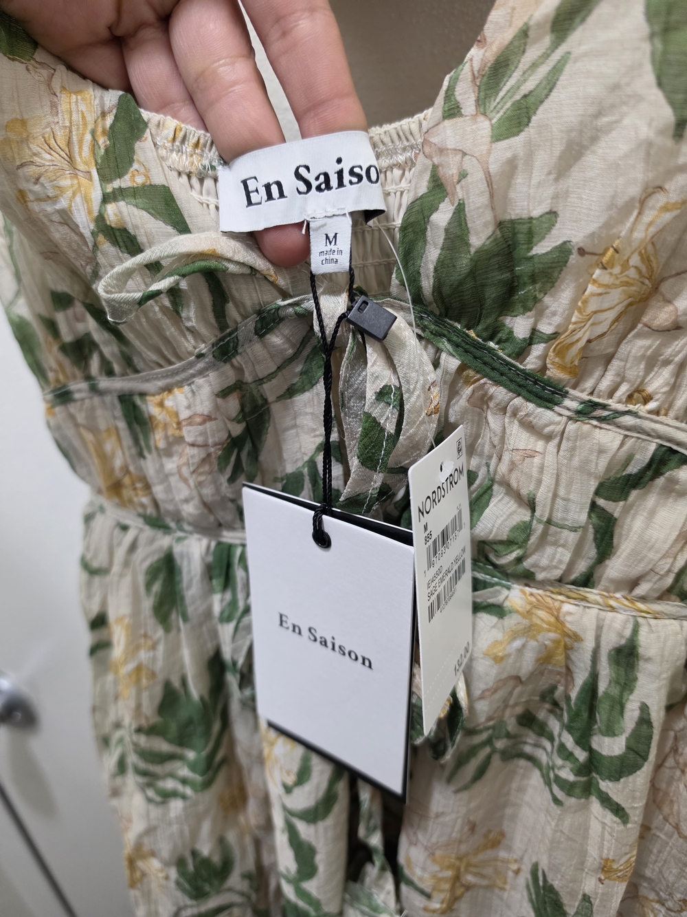 ​En Saison Floral Smocked Midi Dress with Fabric Tassels - NWT - Picture 4 of 14